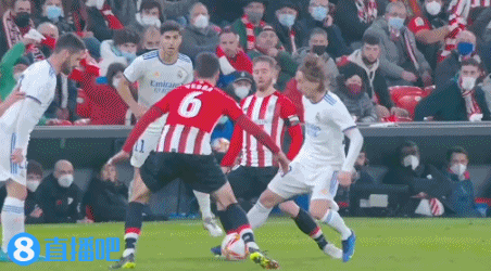 西甲最新轮次比赛结果，皇马小胜巴塞罗那