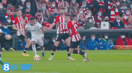 王钰栋球探报告来了，模板巴西国脚马丁内利，球探评分：7分